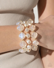 Load image into Gallery viewer, Cubed Cameo and Glittery Gala - Gold
