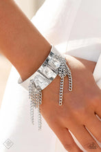 Load image into Gallery viewer, CHAIN SHOWERS - WHITE GEM SILVER CHAIN CUFF BRACELET
